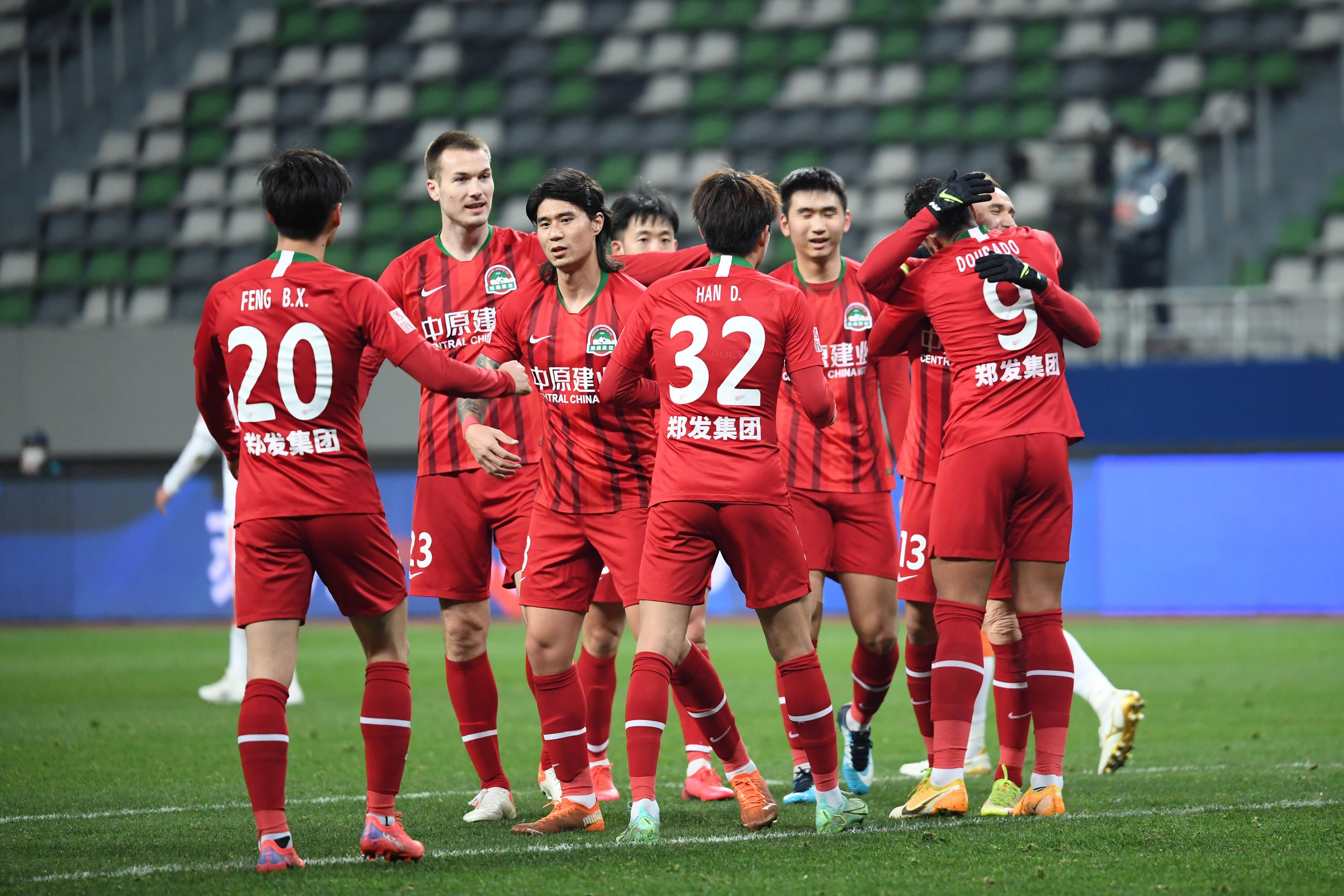 九游体育网页版-深圳队在客场比赛中展现出团队拼搏精神