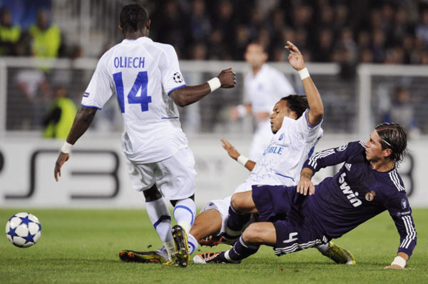 九游体育网页版-包含塞尔维亚锋线拉莫斯威猛力撞，梅开二度帮助球队胜出！的词条