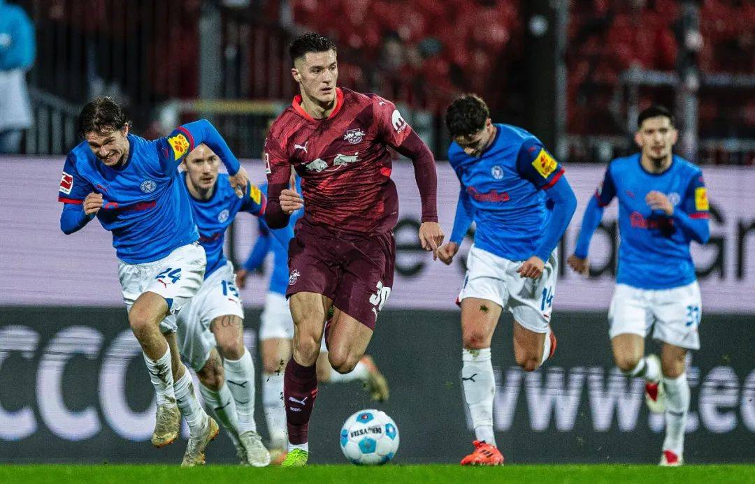 九游体育入口-汉诺威客场战胜霍芬海姆，赢得关键胜利