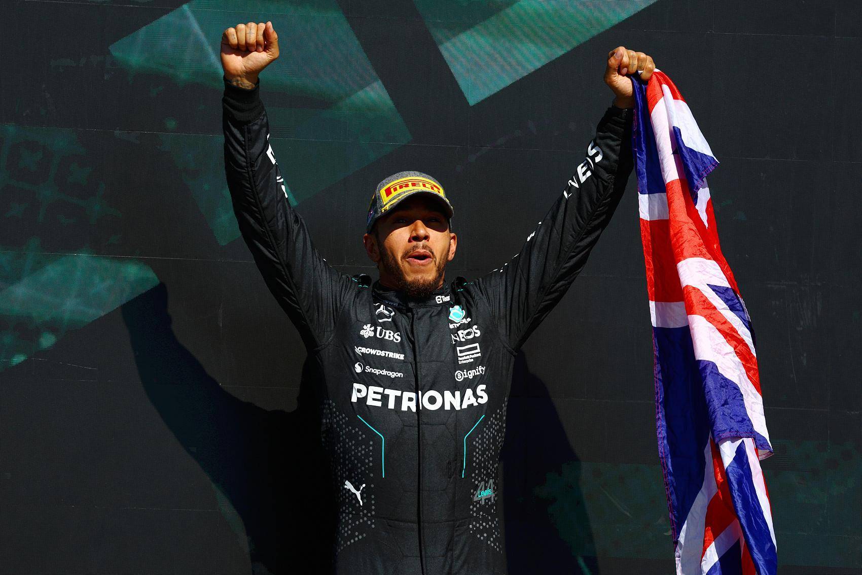 九游体育中国官网-汉密尔顿逆转胜利，奠定联赛地位