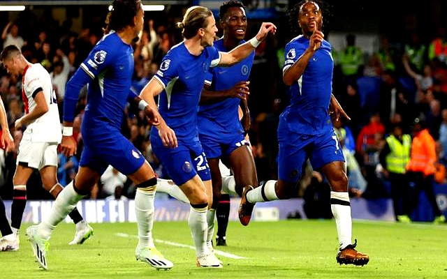 切尔西客场完胜,蓝军延续不败纪录 切尔西客场完胜,蓝军延续不败纪录