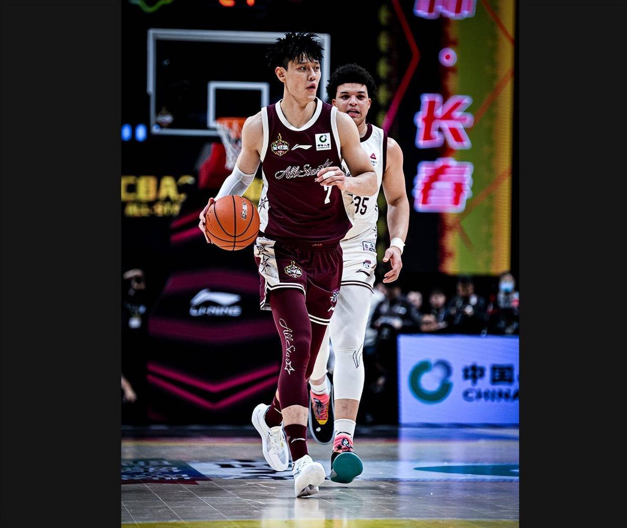 九游体育登录-关于篮球名宿回归助阵球队，传授宝贵经验的信息