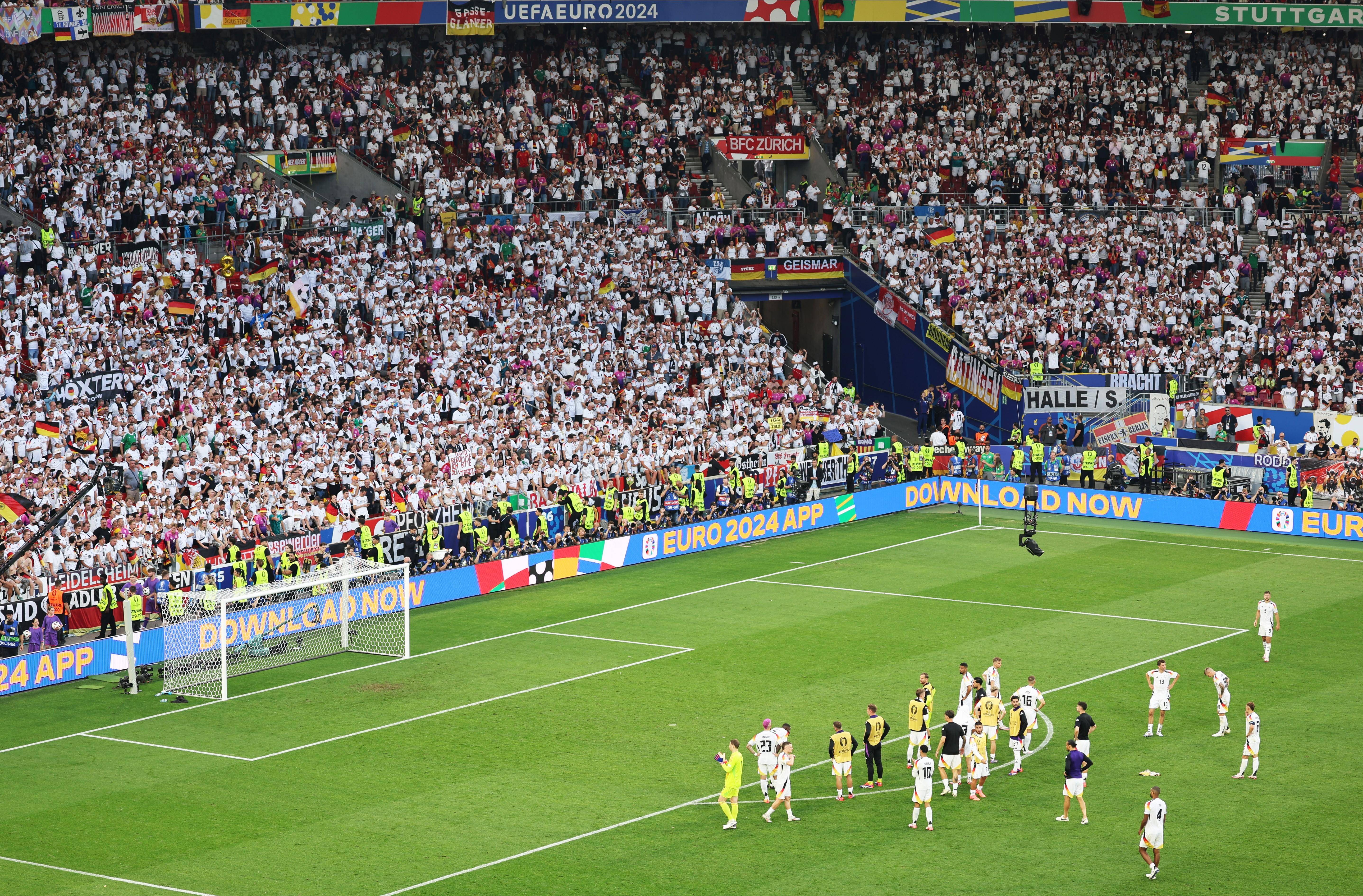 九游体育-精彩绝伦！欧洲国家杯赛场上技战术对抗的简单介绍