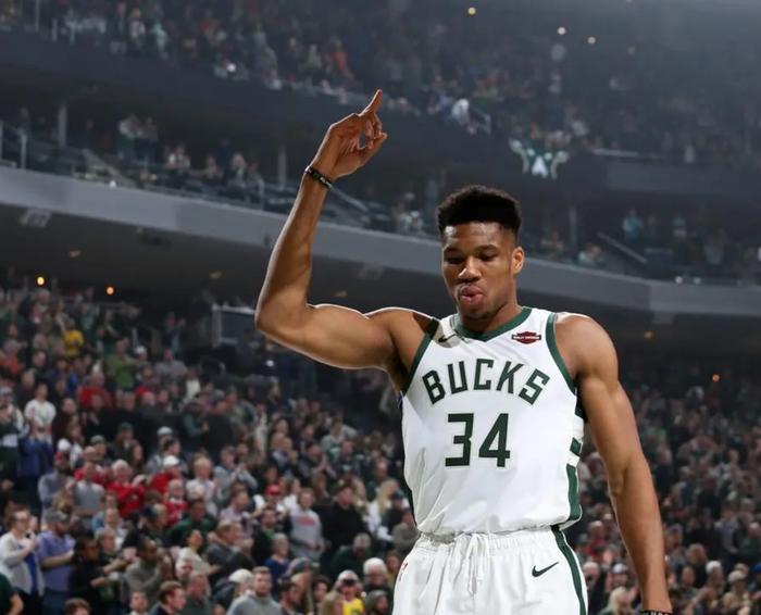 九游体育官方入口-雄鹿主场大胜森林狼，字母哥持续高效