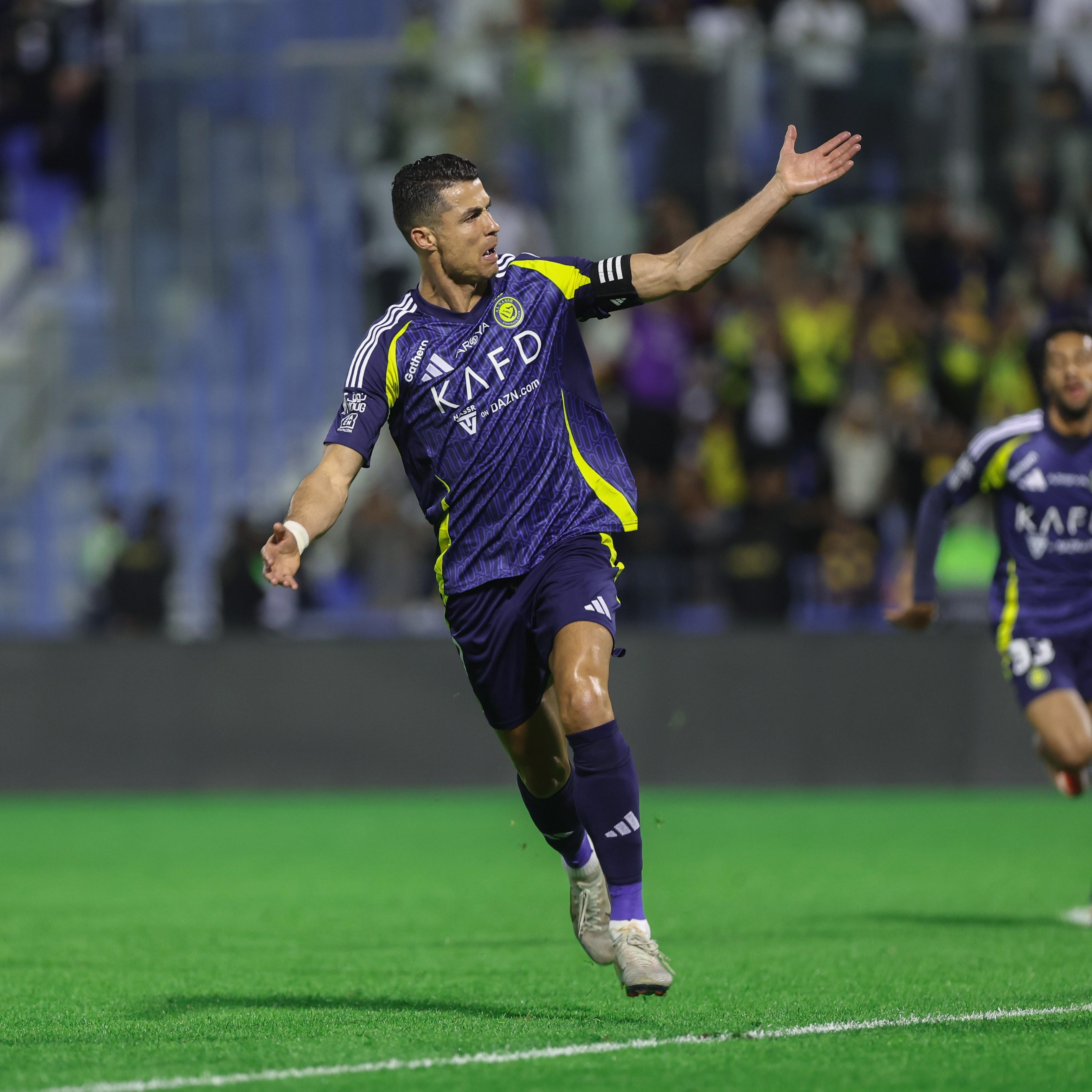 拉齐奥前锋梅开二度，助球队取得胜利