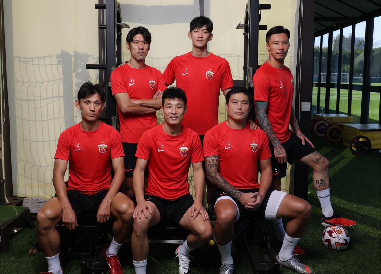 包含中超球队迎来新教练，球队异军突起的词条