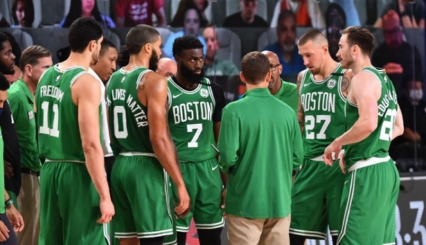 巴萨逆转凯尔特人,球队状态回暖 巴萨逆转凯尔特人,球队状态回暖