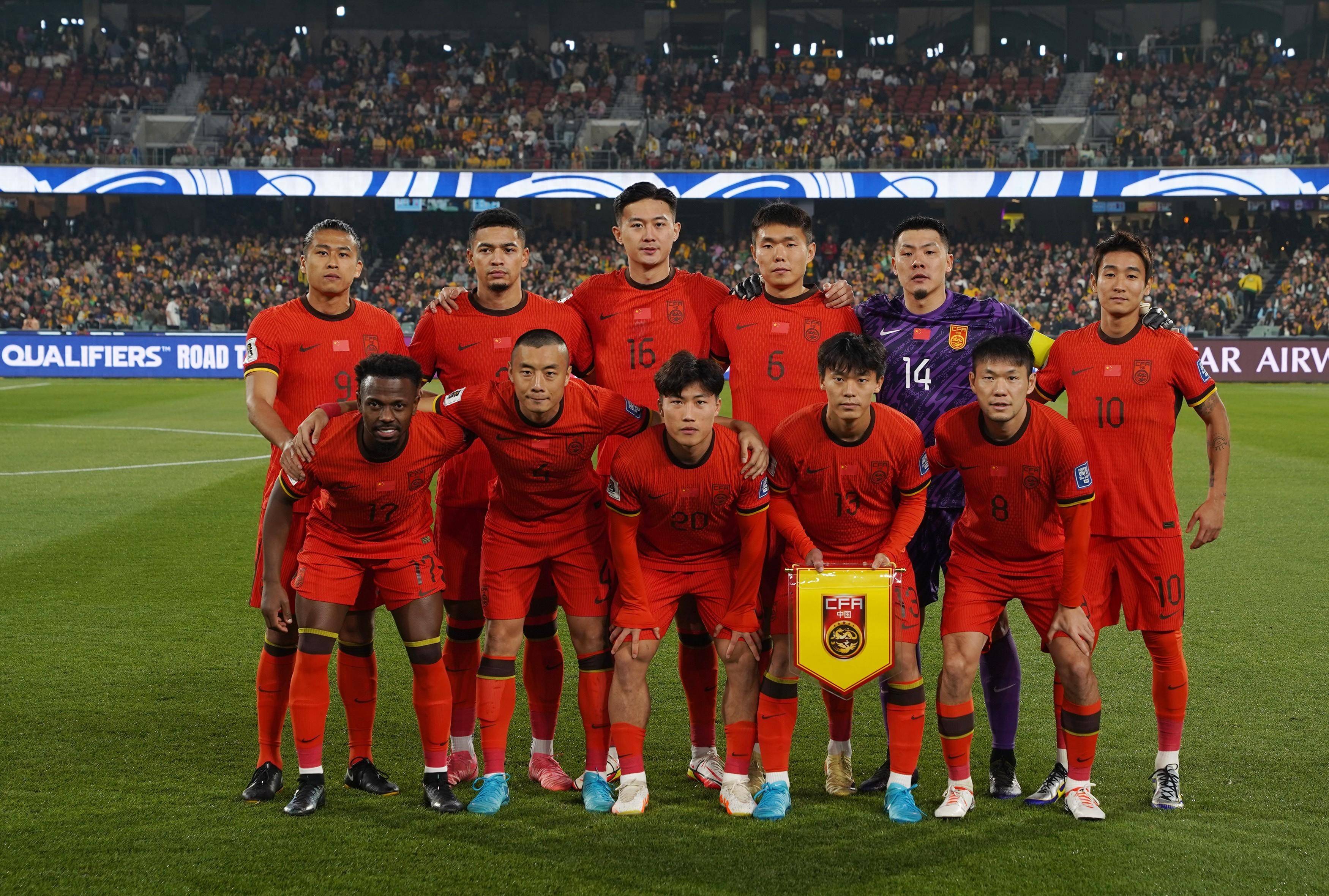 双方战术对决！国际足球赛事展现独特魅力的简单介绍