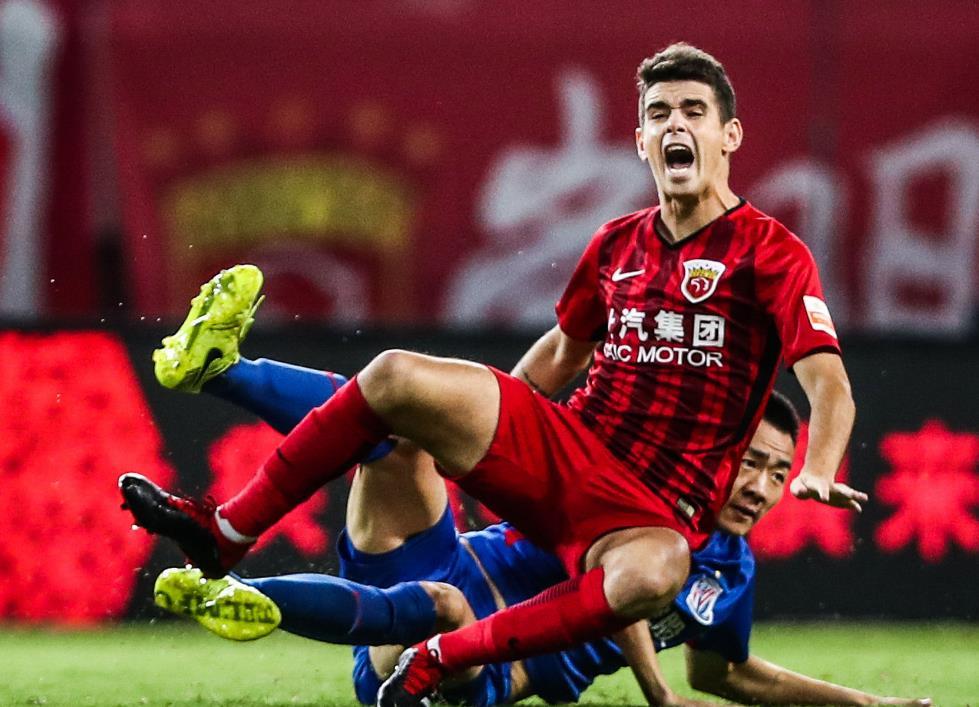 鲁能客场不敌上港,失去关键积分 鲁能客场不敌上港,失去关键积分