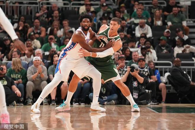 雄鹿惊险击败活塞，米德尔顿砍下关键中投