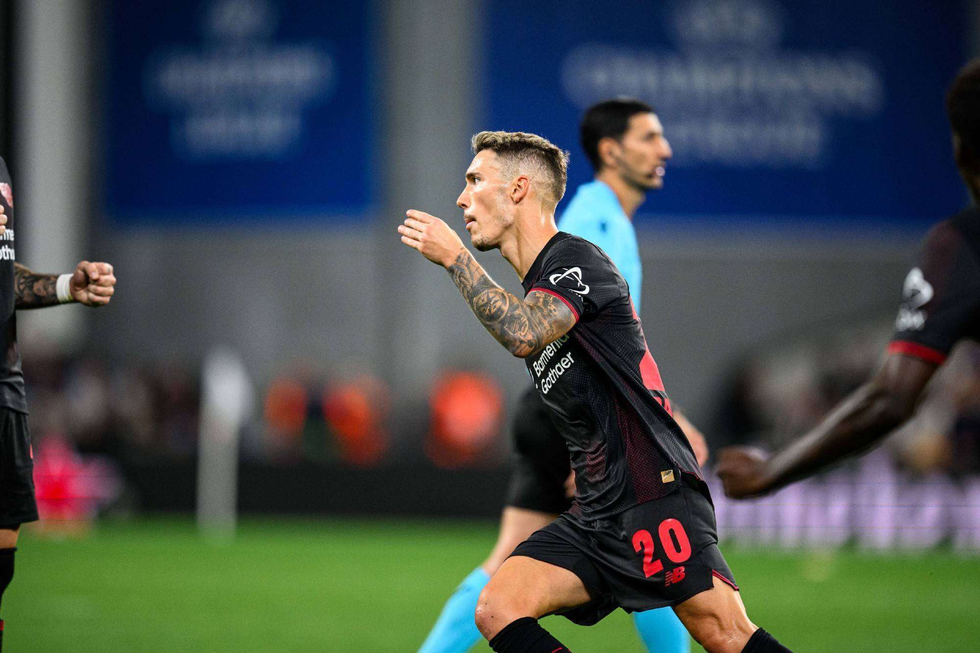 勒沃库森队在欧洲赛场展现出色表现