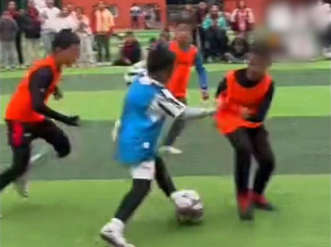 包含周末足球联赛集锦播放,场面火爆惊艳的词条 包含周末足球联赛集锦播放,场面火爆惊艳的词条