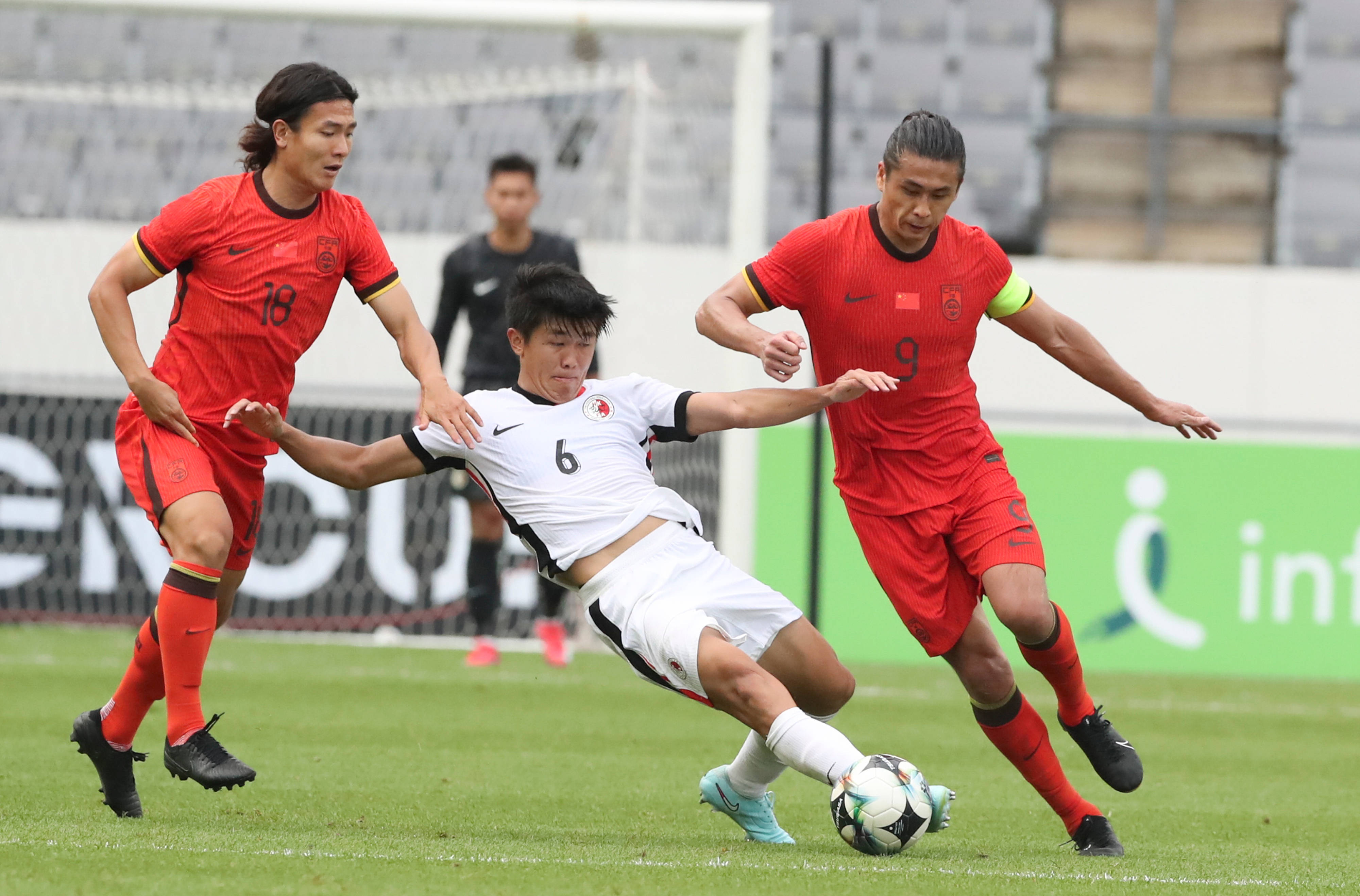 关于中国足球队凭借团结拼搏,实现重大突破的信息 关于中国足球队凭借团结拼搏,实现重大突破的信息